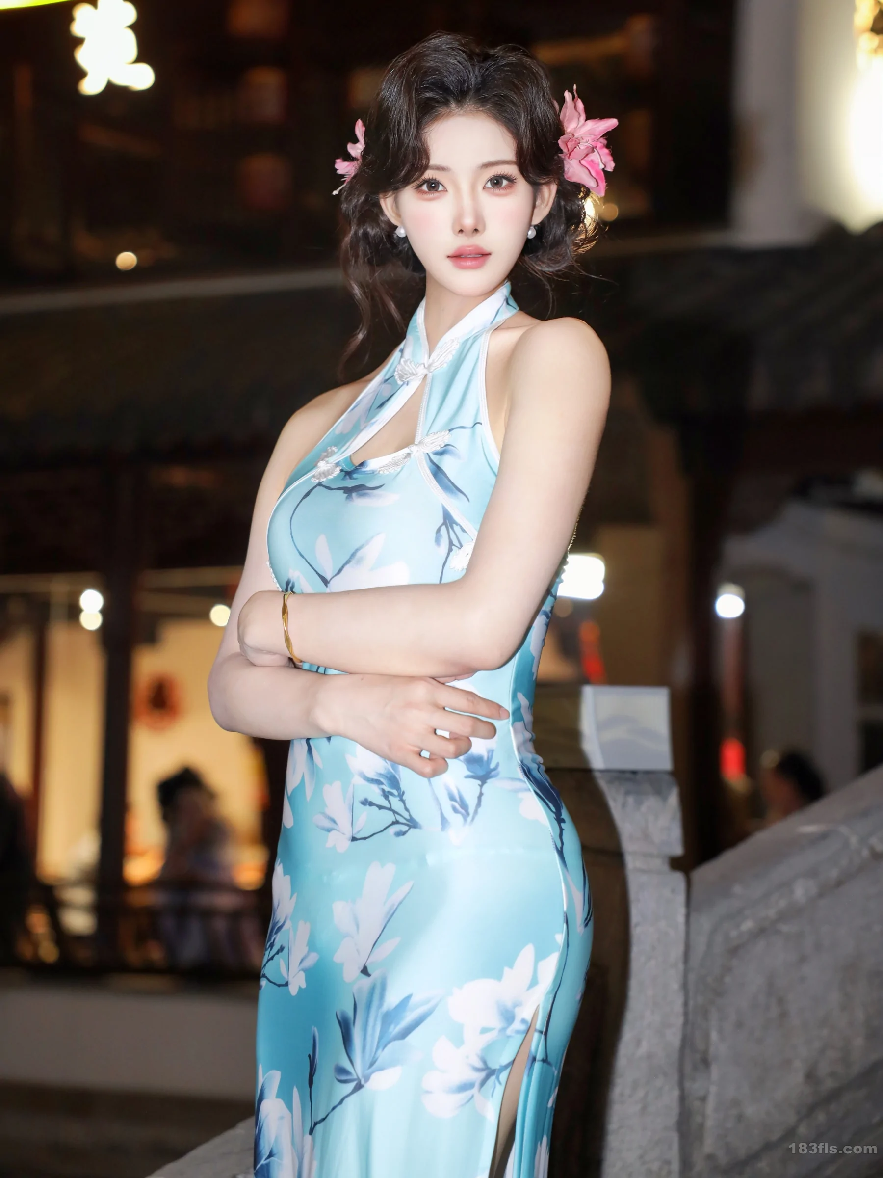 xiuren秀人网福利梨霜儿大尺度私拍无码流出旗袍