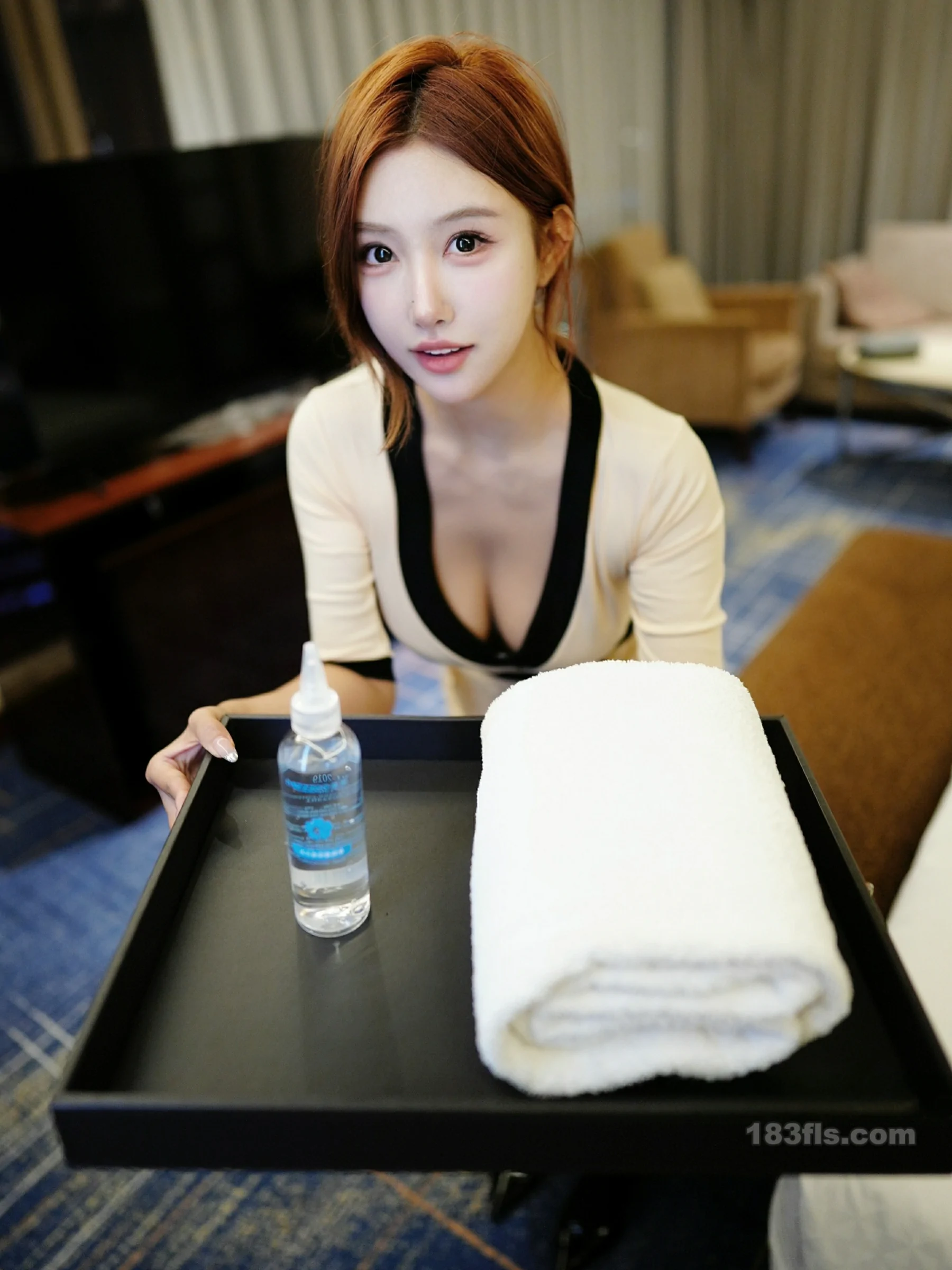 xiuren秀人网福利金允希Yuki大尺度内购无码流出COS技师